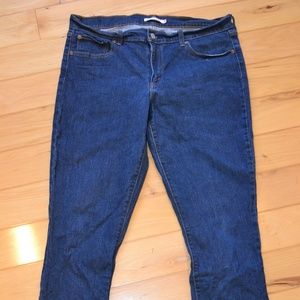 414 relaxed straight  jeans Levis sz 32 dark wash